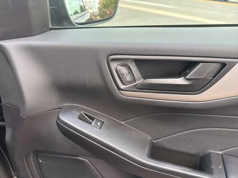 Used 2022 Ford Escape SE w/ Convenience Package image 30