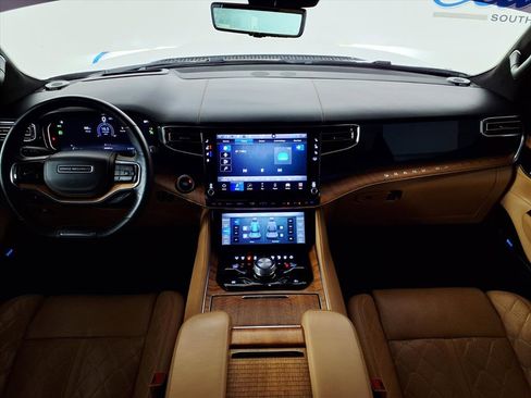 Used 2022 Jeep Grand Wagoneer Series III w/ Rear Seat Video Group 1 image 9