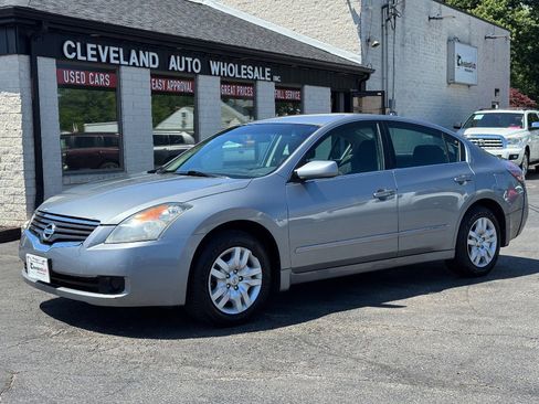 Used 2009 Nissan Altima Sedan FWD image 1