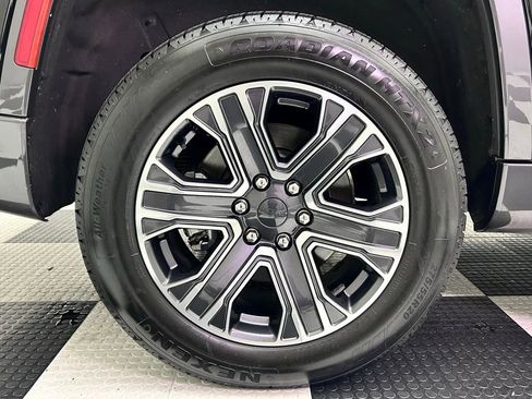 Used 2022 Jeep Wagoneer Series III w/ Convenience Group I image 9