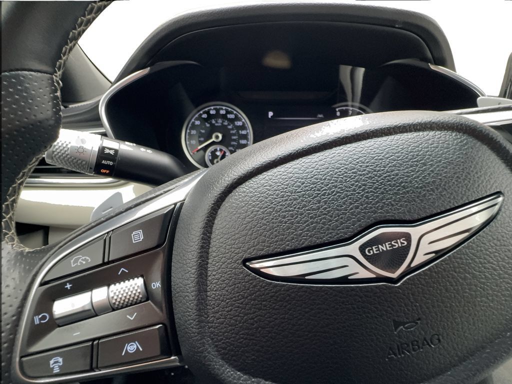 Used 2025 Genesis G70 2.5T RWD image 42