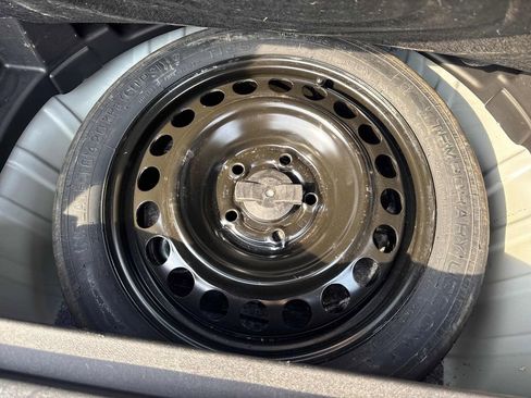 Used 2020 Chevrolet Equinox LT image 24