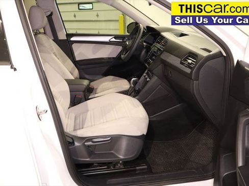 Used 2022 Volkswagen Tiguan S image 33