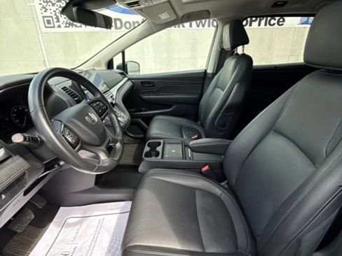 Used 2025 Honda Odyssey EX-L image 17