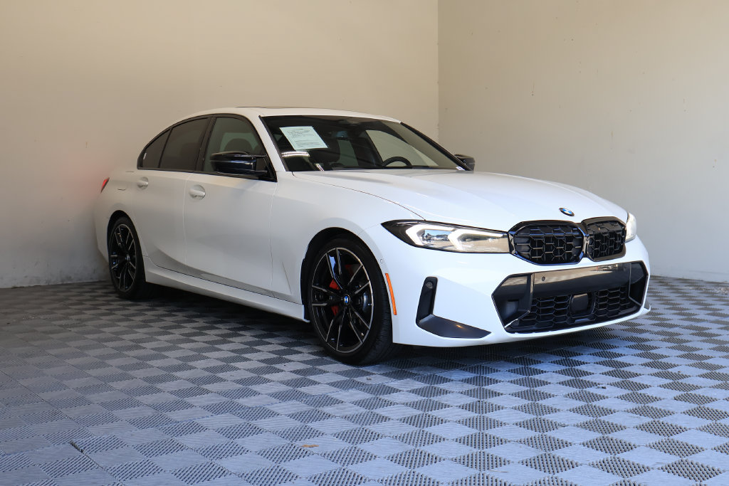 Used 2023 BMW M340i RWD image 6