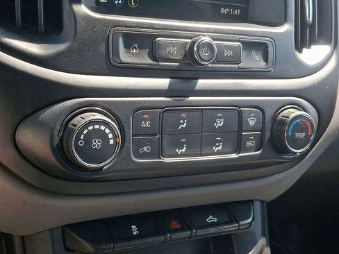 Used 2019 Chevrolet Colorado W/T image 16