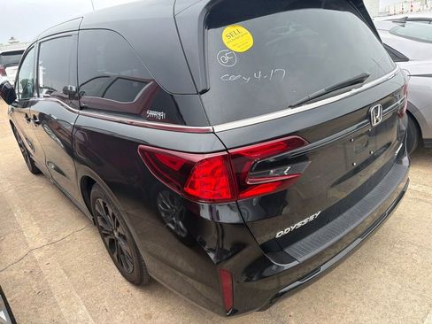 Used 2025 Honda Odyssey Sport-L image 3