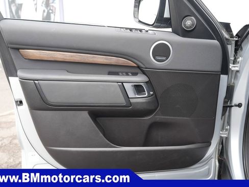 Used 2018 Land Rover Discovery HSE AWD/4WD image 23