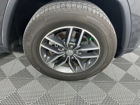 Used 2017 Jeep Grand Cherokee Limited AWD/4WD image 15