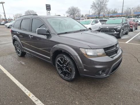 Used 2019 Dodge Journey GT w/ Blacktop Package image 3