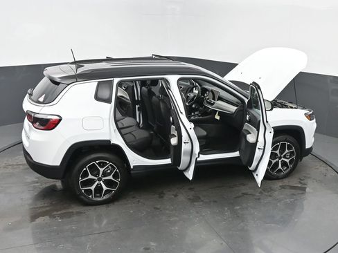 New 2026 Jeep Compass Limited image 65