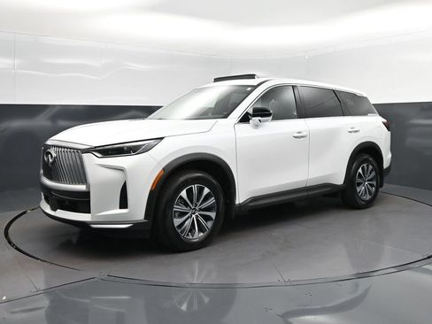 Certified 2026 INFINITI QX60 Pure w/ Cargo Package FWD image 3