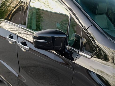 Used 2023 Honda Odyssey Elite image 9