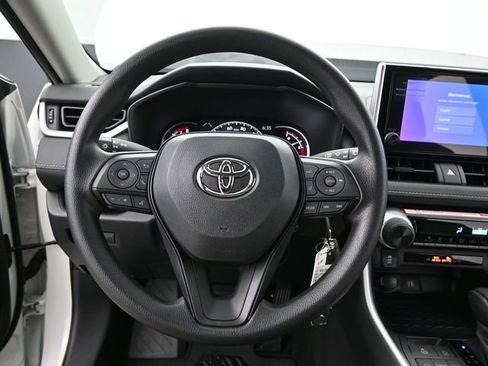 Used 2025 Toyota RAV4 LE image 5