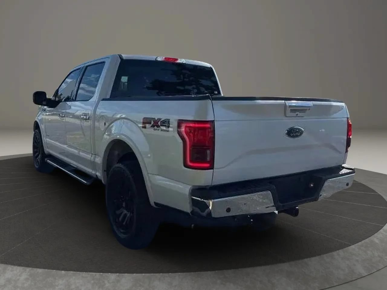 Used 2017 Ford F150 Lariat w/ Equipment Group 502A Luxury AWD/4WD image 7