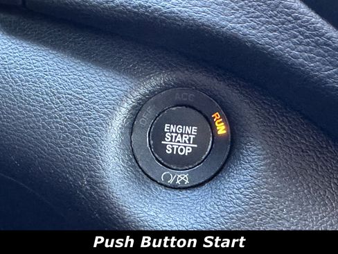 Used 2020 Jeep Cherokee Latitude Plus w/ Cold Weather Group image 10