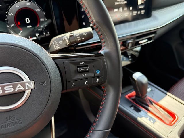 Used 2025 Nissan Kicks SR AWD/4WD image 24