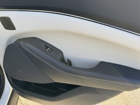 Used 2025 Ford Mustang Mach-E Premium image 9