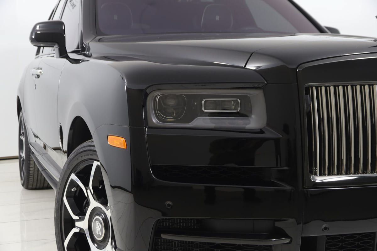 Used 2024 Rolls-Royce Cullinan Black Badge AWD/4WD image 28