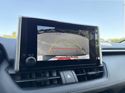 Certified 2025 Toyota RAV4 XLE FWD image 7