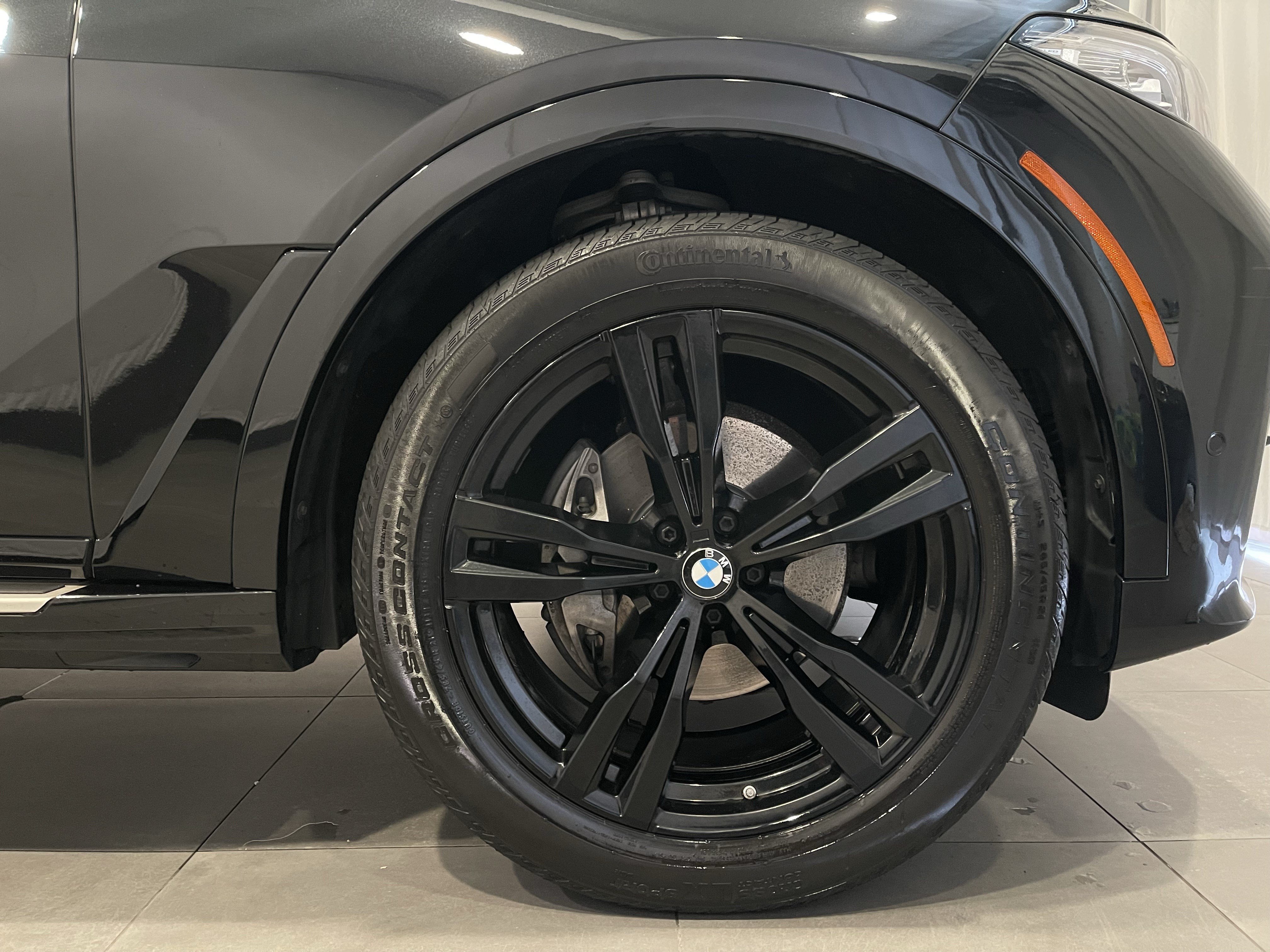 Used 2022 BMW X7 xDrive40i w/ M Sport Package AWD/4WD image 10