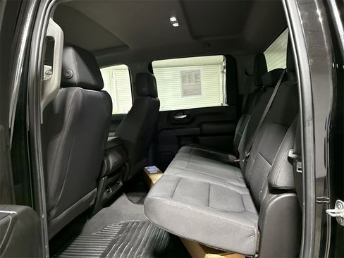 Used 2022 Chevrolet Silverado 2500 Custom w/ Custom Value Package image 22