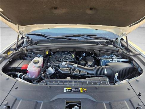 Used 2024 Jeep Grand Cherokee L Limited image 22