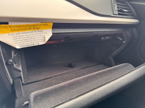 Used 2015 BMW 320i Sedan image 26