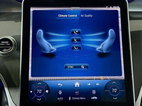 Used 2025 Mercedes-Benz GLC 300 4MATIC w/ AMG Line image 16