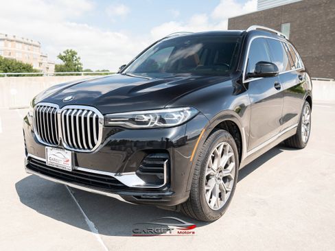 Used 2019 BMW X7 xDrive40i w/ Cold Weather Package image 3