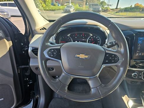 Used 2020 Chevrolet Traverse LT w/ LT Premium Package FWD image 26