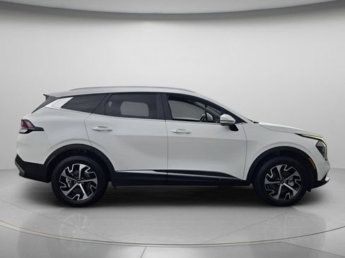 Used 2025 Kia Sportage EX AWD/4WD image 4