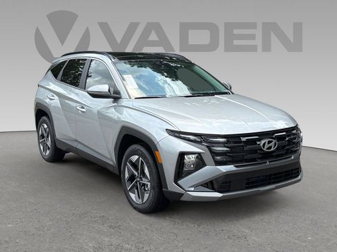 New 2025 Hyundai Tucson SEL image 1