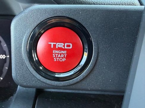 Used 2025 Toyota 4Runner TRD Off-Road AWD/4WD image 27