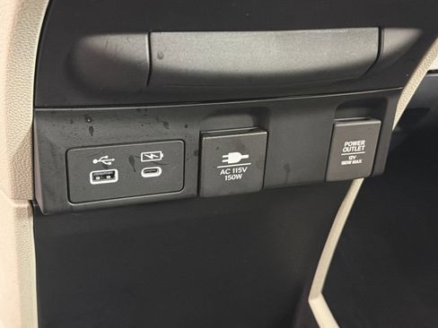 Used 2025 Honda Odyssey Touring image 32