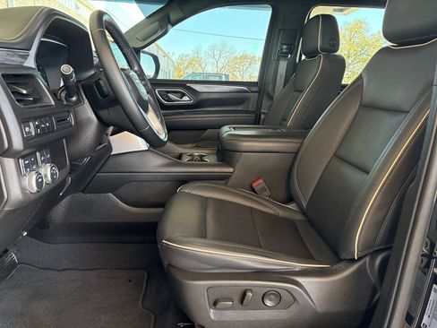 Certified 2023 GMC Yukon XL SLT image 14