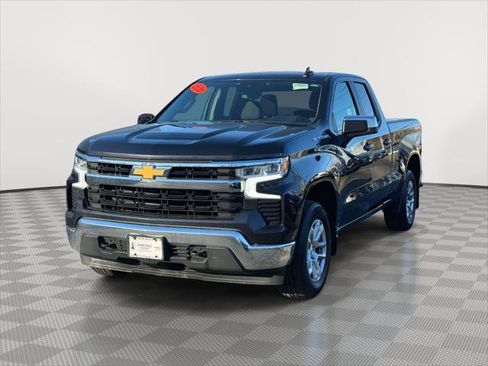 Used 2022 Chevrolet Silverado 1500 LT image 3