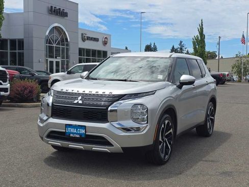Used 2024 Mitsubishi Outlander SE AWD/4WD image 1