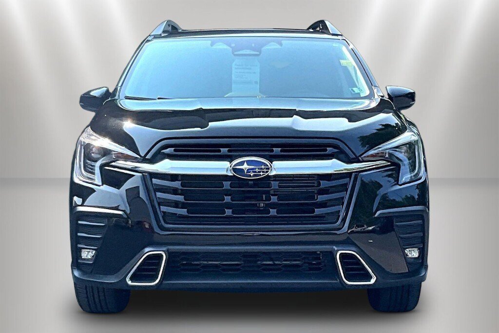 Certified 2026 Subaru Ascent Touring AWD/4WD image 2