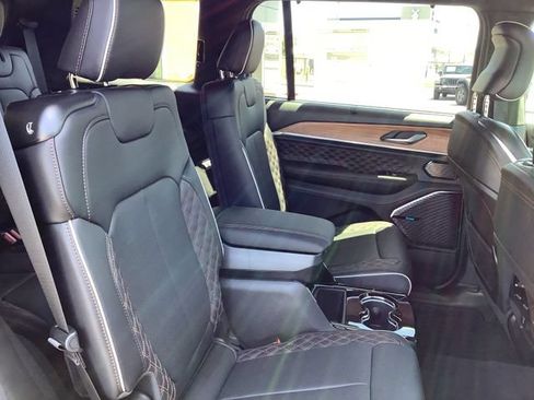 New 2026 Jeep Grand Cherokee L Summit AWD/4WD image 40