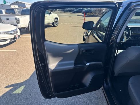 Used 2023 Toyota Tacoma SR5 AWD/4WD image 35