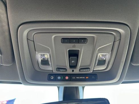 Used 2022 Chevrolet Silverado 1500 LTZ w/ LTZ Convenience Package II AWD/4WD image 20