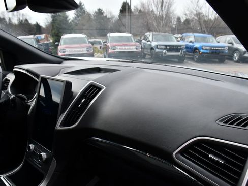 Used 2021 Ford Edge ST-Line w/ Class II Trailer Tow Package image 15