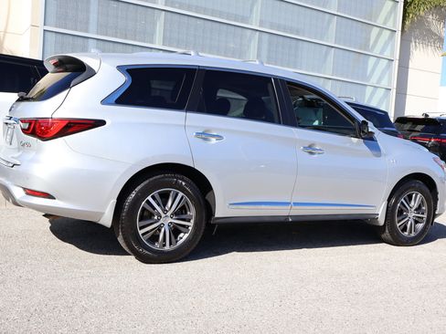Used 2020 INFINITI QX60 Luxe w/ Essential Package image 10