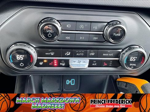 Used 2024 Ford Bronco Badlands image 26