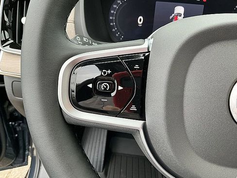 New 2026 Volvo XC90 B6 Plus w/ Protection Package Premier image 22