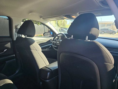 Used 2023 Hyundai Elantra SEL w/ Convenience Package image 15