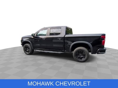 Used 2024 Chevrolet Silverado 1500 ZR2 AWD/4WD image 6