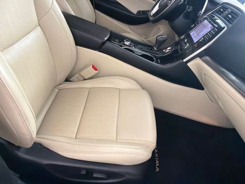 Used 2023 Nissan Maxima SV w/ Floor Mat Group FWD image 23