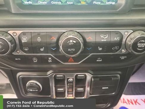 Used 2021 Jeep Gladiator Willys image 18